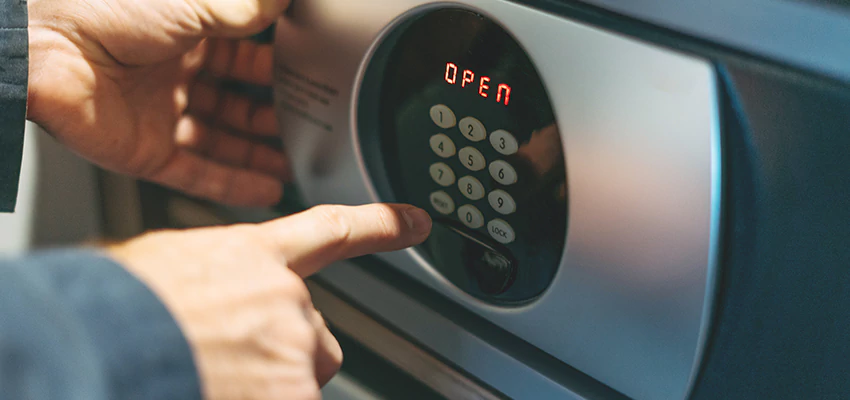Cash Safe Openers in West Modesto, California