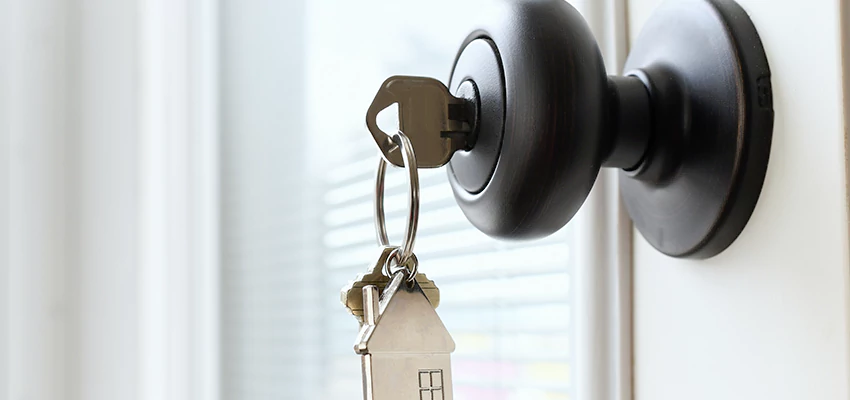 Bifold Door Knob Replacement in West Modesto, California