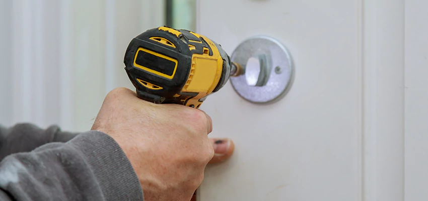 Street Locksmith For Smart Lock Repair in West Modesto, CA